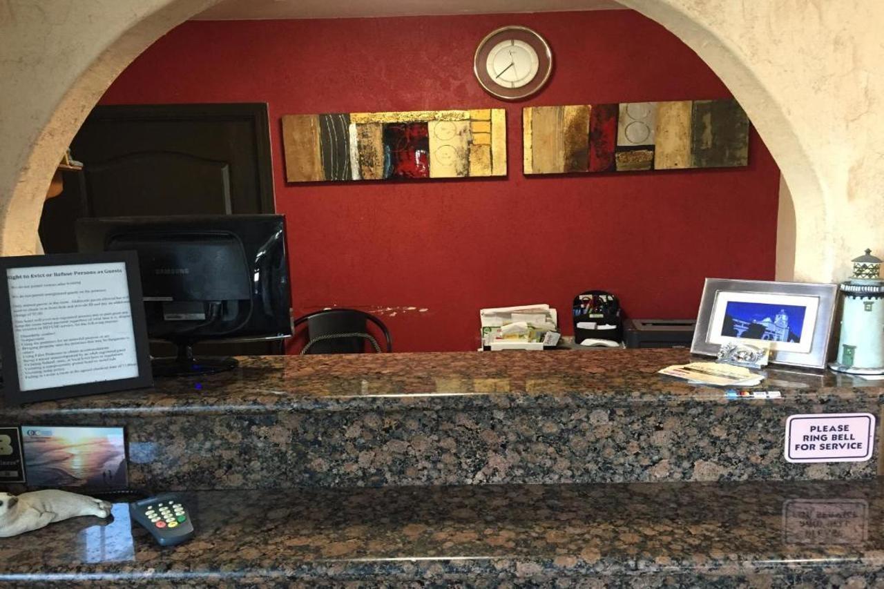 Harbor Inn & Suites Oceanside Esterno foto