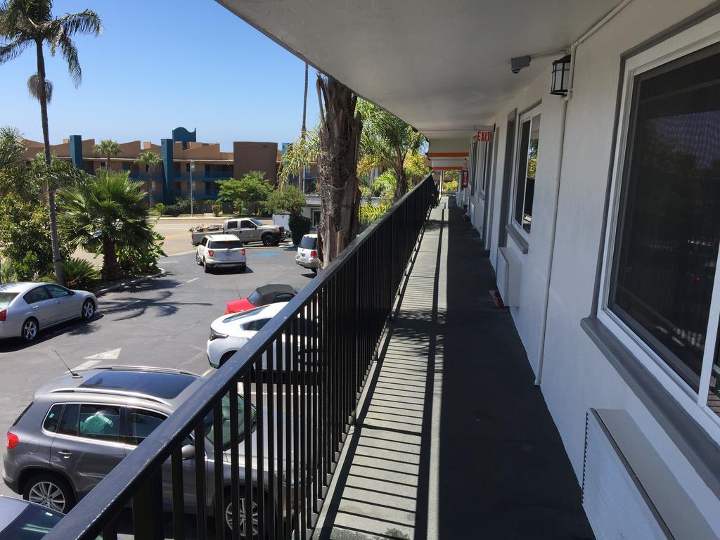 Harbor Inn & Suites Oceanside Esterno foto